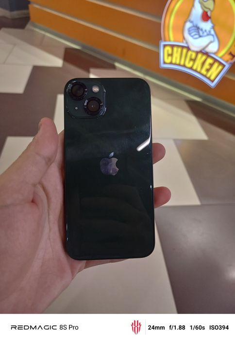 Продам Iphone 13