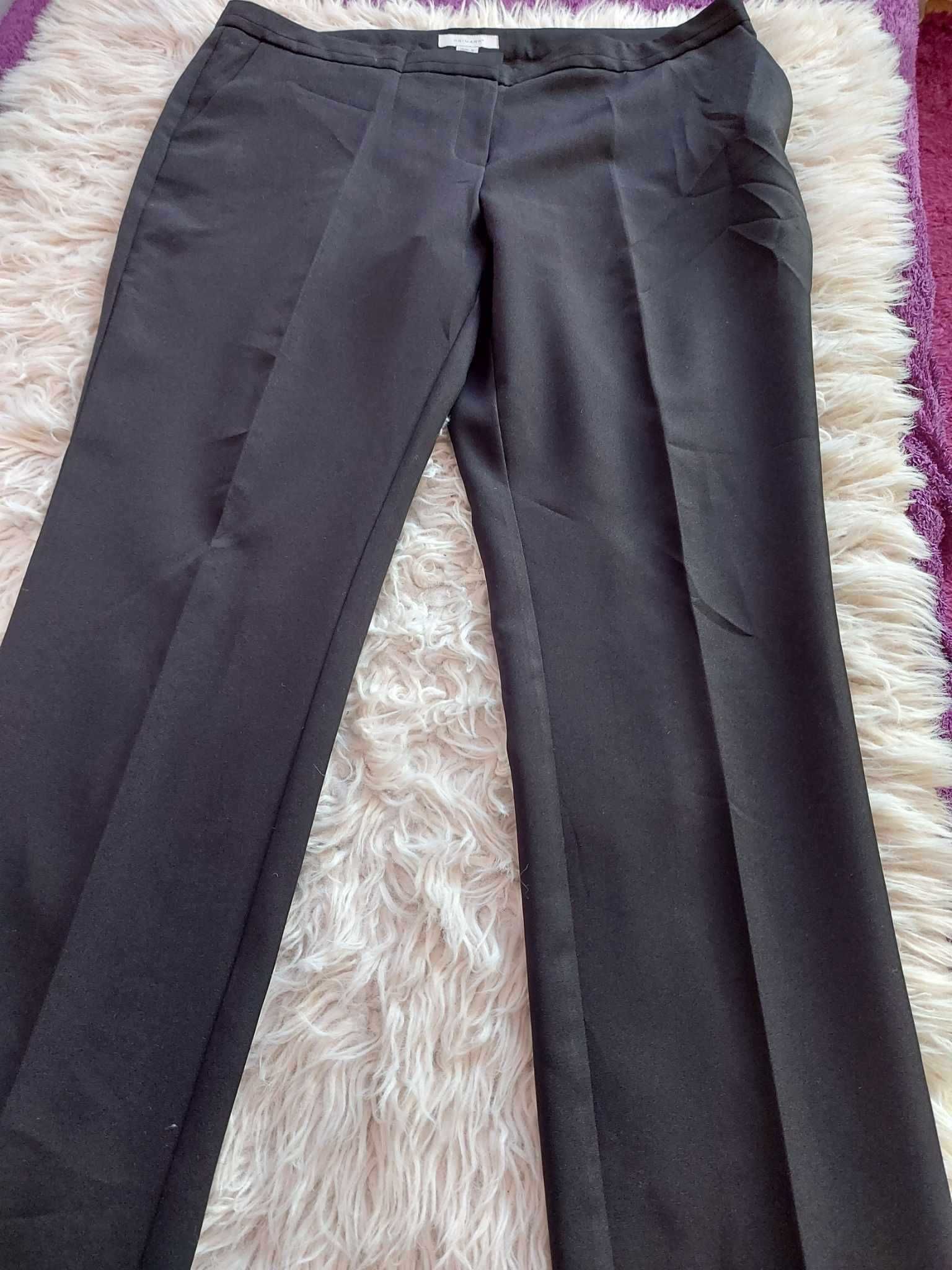 Pantaloni Primark, negri ,marime 46,impecabili