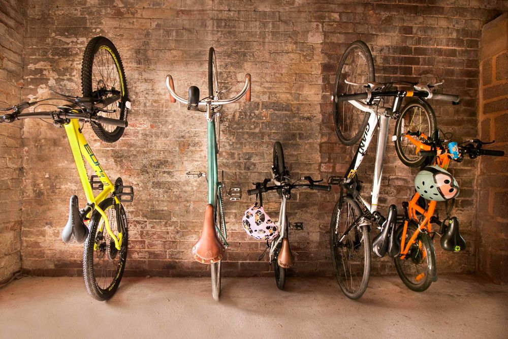 Suport bicicleta perete mobila lemn Clug (original)