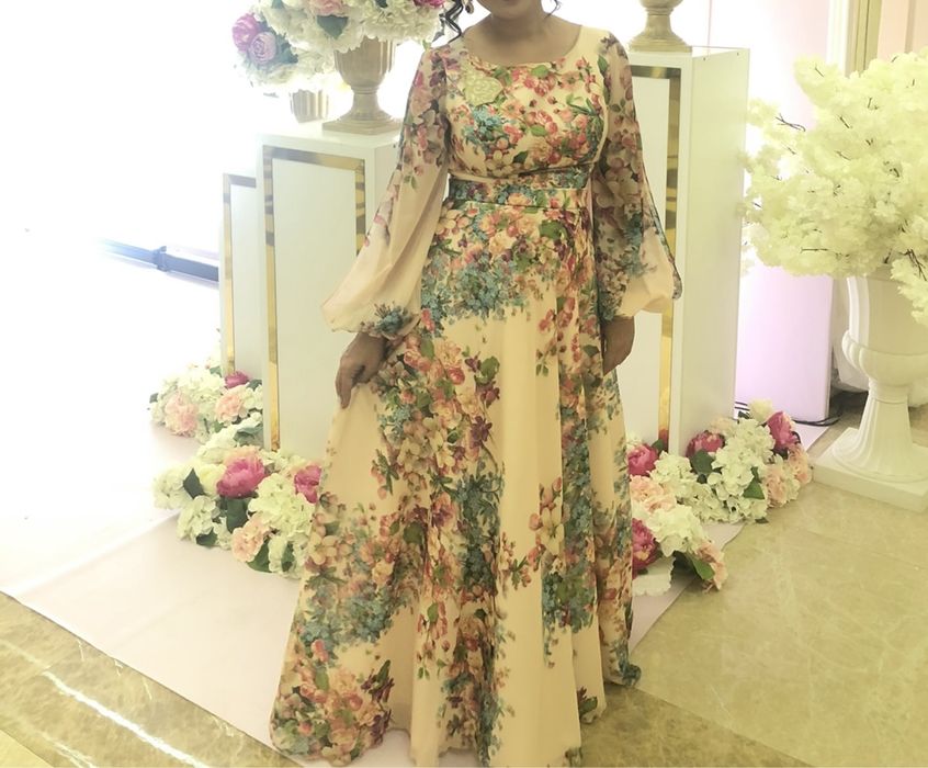 Красивое торжественное платье