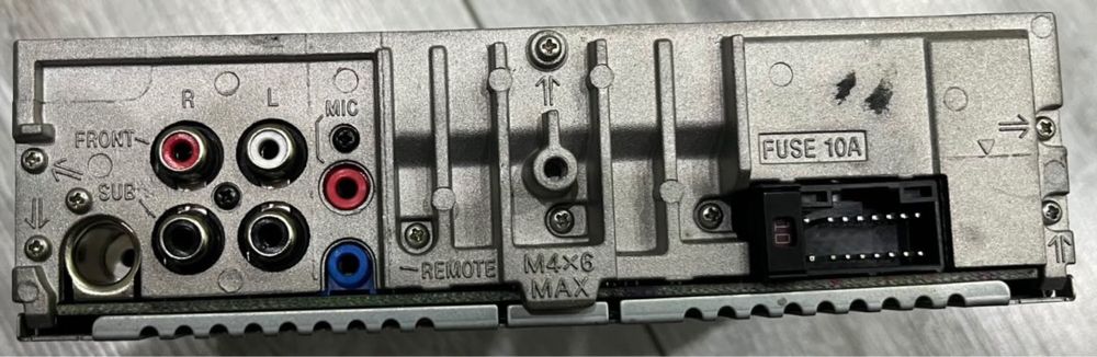 Радио с блутут Alpine