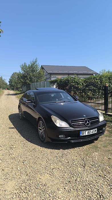 Vând Mercedes-Benz , CLS