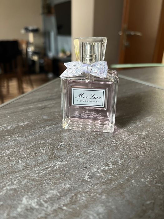 Парфюм Miss Dior