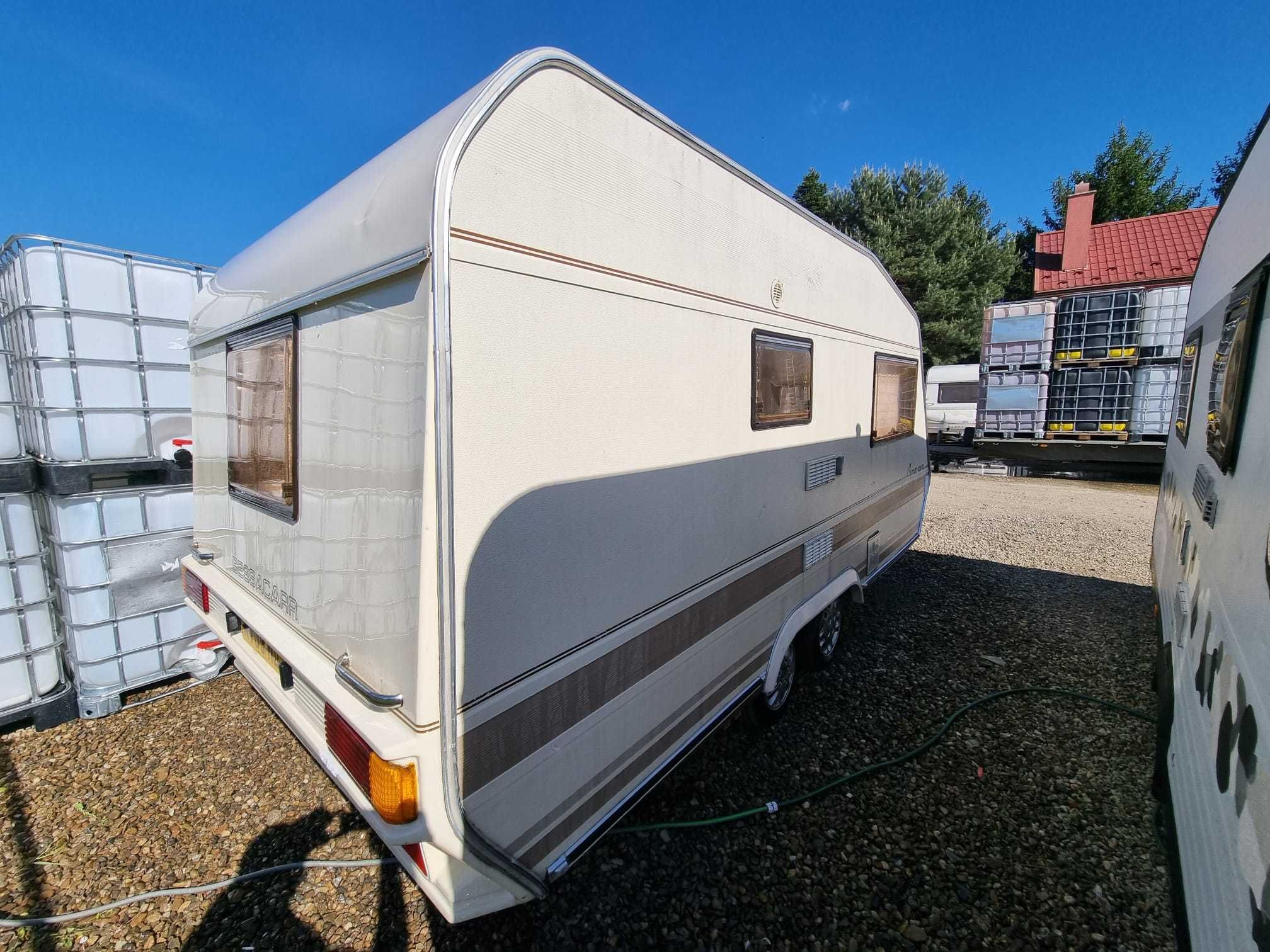 Rulota Camaro 1999euro  823kg Oradea