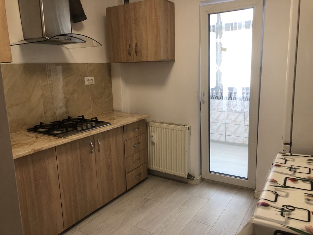 Ofer spre inchiriere apartament decomandat si mobilat in Radauti