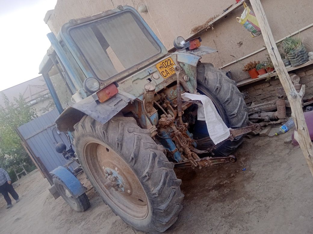 Mtz 80 sotiladi kelishilgan narxda