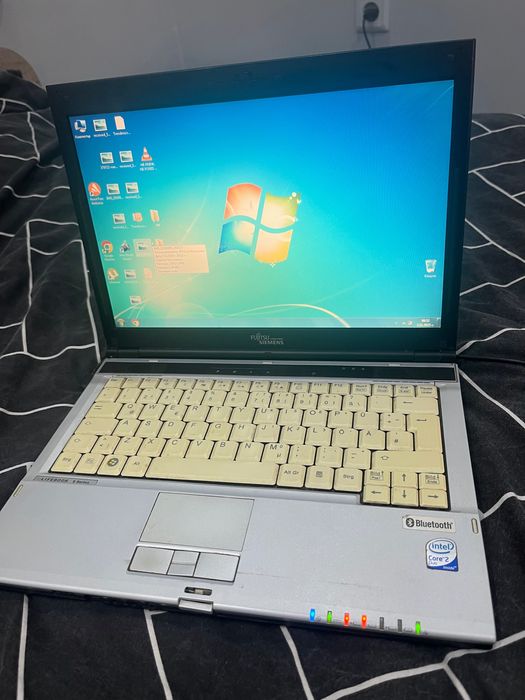 Лаптоп Fujitsu Siemens
