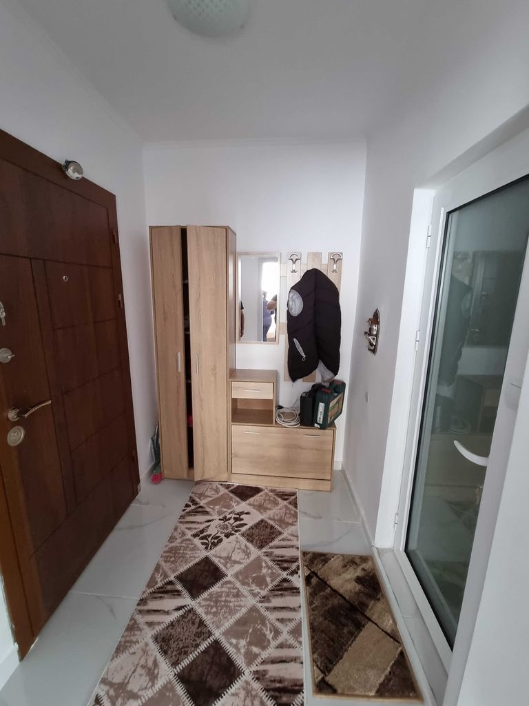 Дава се под наем Тристаен апартамент в Разград, Освобождение - 90 кв.м за 510 € - Снимка #8
