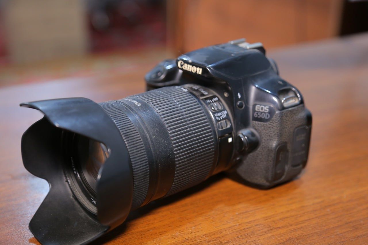 Canon 650D sotiladi