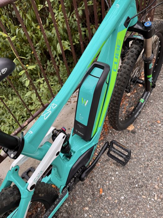 Bicicleta Full Suspension electrică Cube