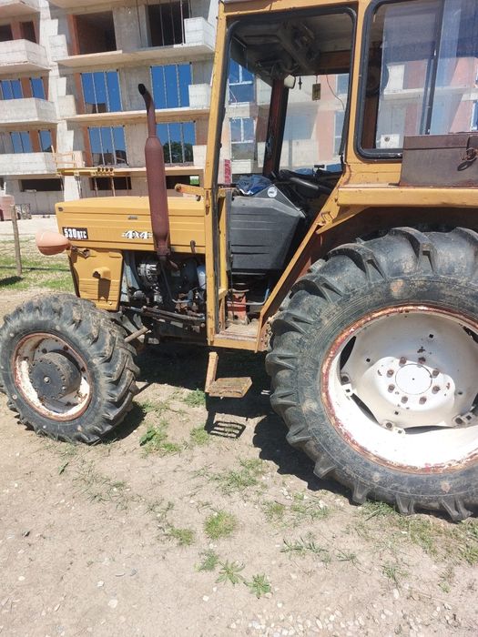 Vând tractor DTC550 ROMANESC