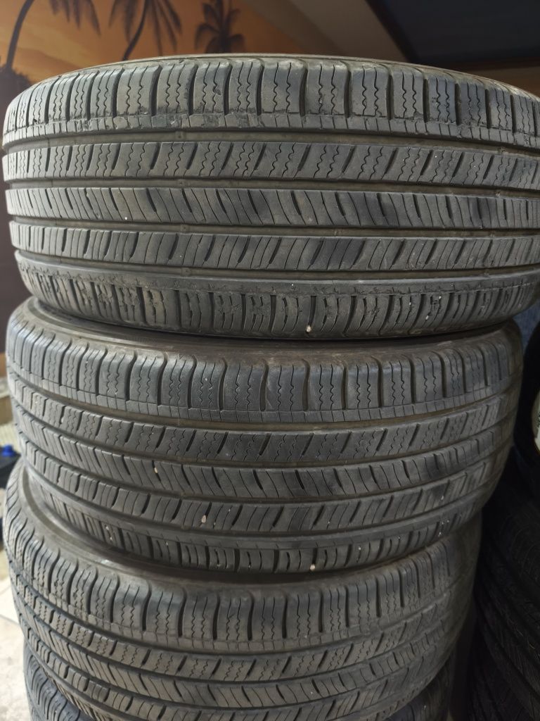 Автошины 215/55 R17