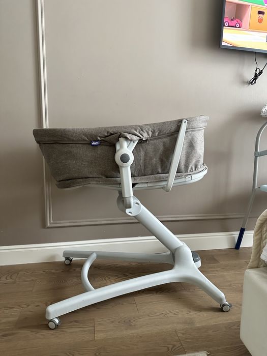 Детская кровать , с рождения до годика