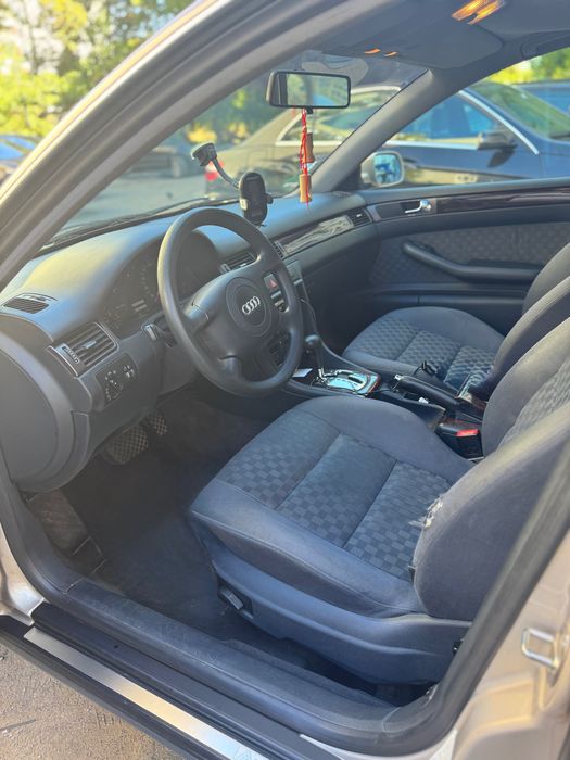 Продавам Audi A6 C5 3.0 V6 бензин, 220 к.с., автомат