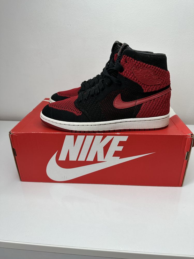 Air Jordan 1 Retro HI Flyknit (41) Маратонки
