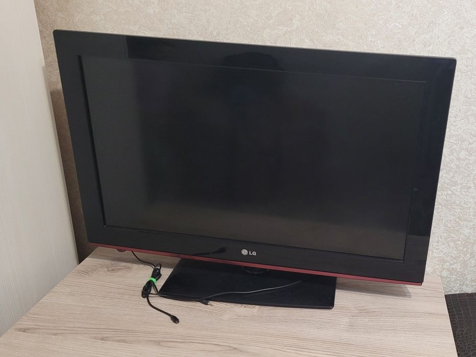 Телевизор LG (smart tv)