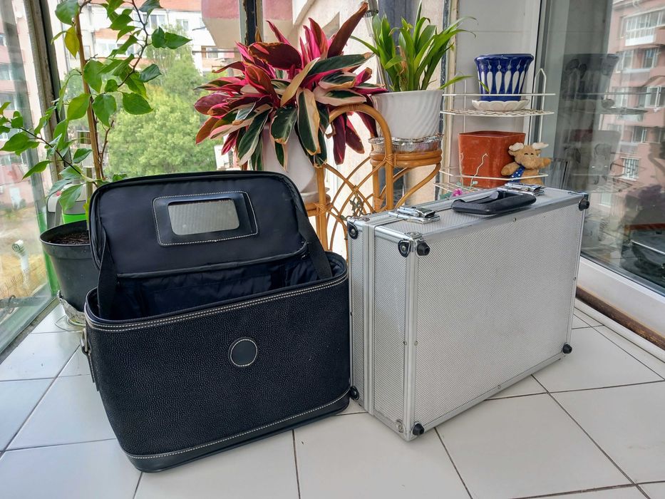 Органайзер за стилисти, гримьори, козметици, маникюристи, преносим.