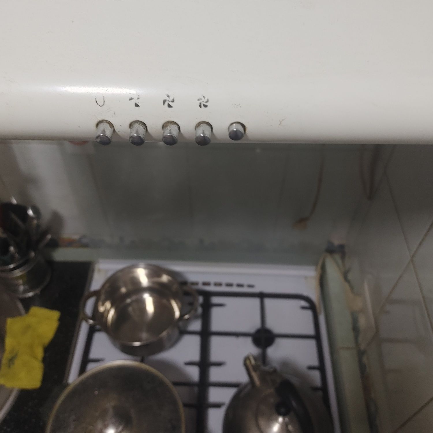 Продаю кухонная вытяжка