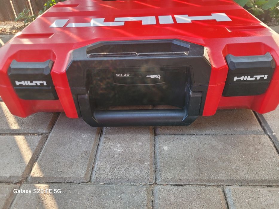 Fierăstrău sabie Hilti ca nou