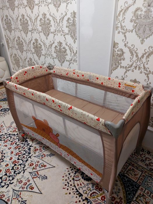 Манеж- кровать .