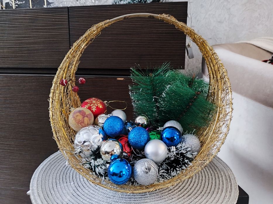 Продам новогоднюю ёлку искусственную