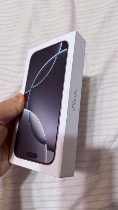 iPhone 16 Pro Max 256 GB While