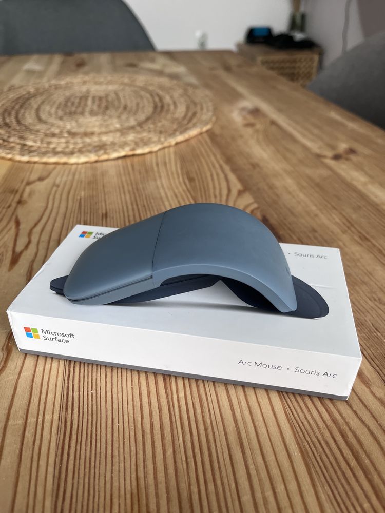 Microsoft surface Arc синя мишка
