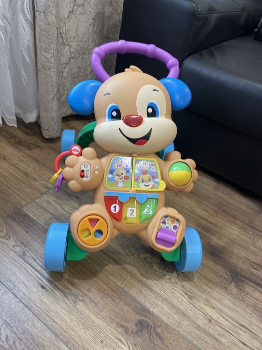 Antemergator cu activitati Fisher Price