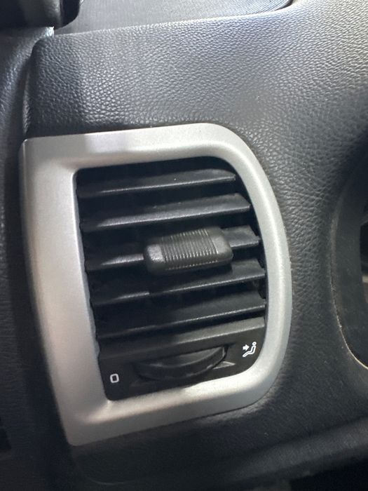 Grila de ventilatie laterala panou de bord stanga SKODA FABIA II 542 2