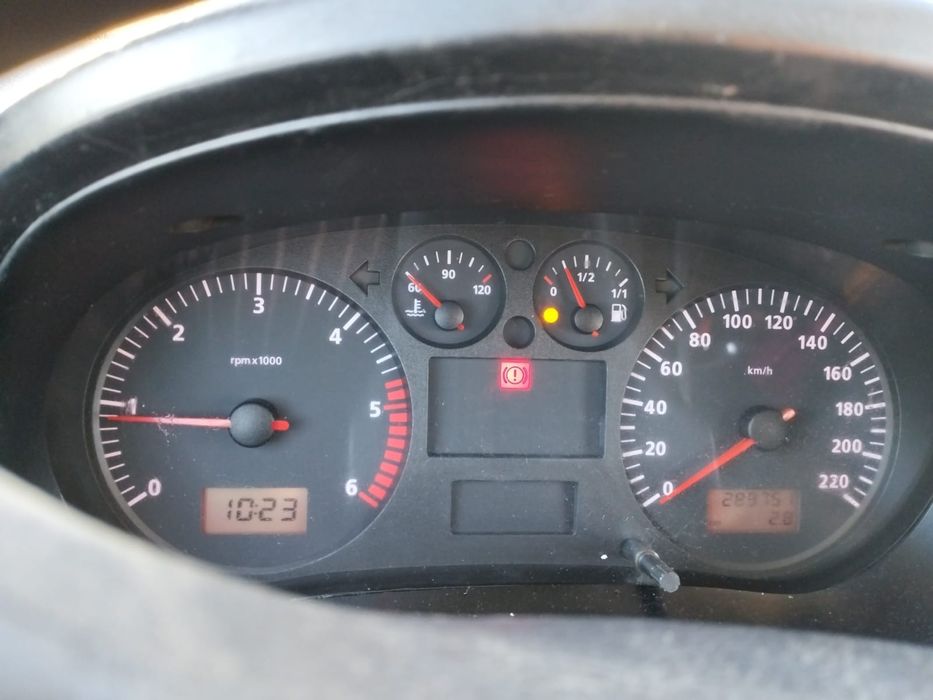 Seat ibiza 2800 lei,ușor negociabil.