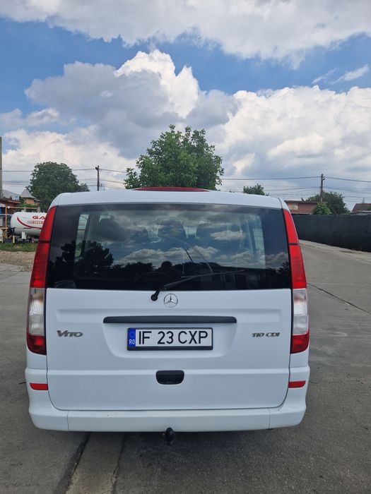 Mercedes Vito 8+1 si Opel vivaro.