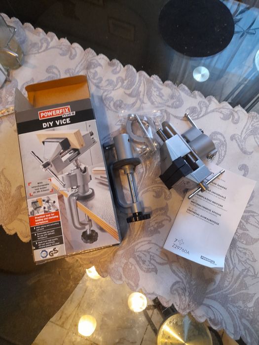 Работна маса нова и менгеме ново