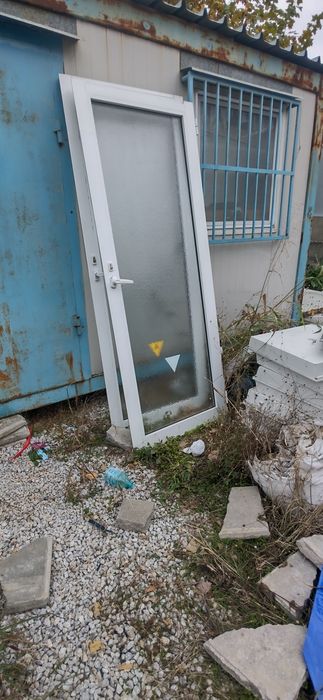 Алуминиеви врати 2бр. 220/86