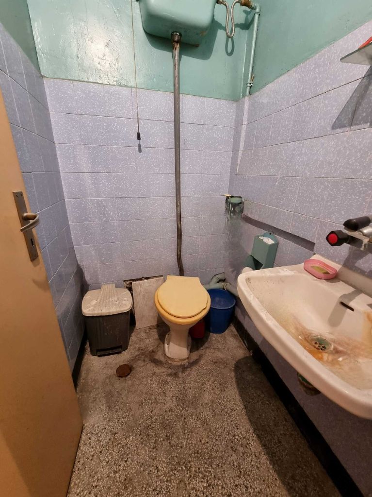Продава се Тристаен апартамент в Асеновград - 89 кв.м за 843 €/кв.м - Снимка #13