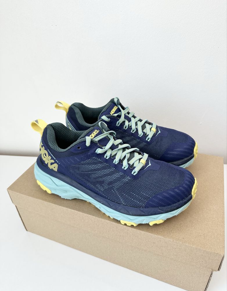 HOKA Challenger  (36 ) Маратонки