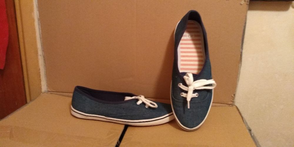 Tenesi / Bascheti Jeans F&F ,a dusi din UK , mas. UK6- EU39