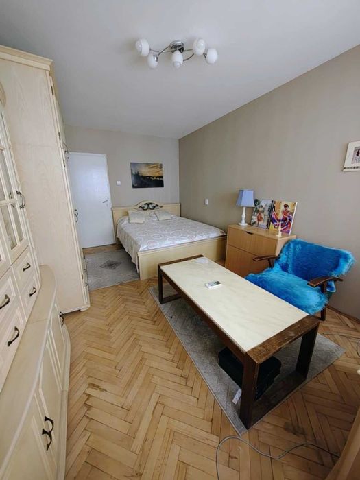 Продава се Тристаен апартамент в Русе, Център - 83 кв.м за 1422 €/кв.м - Снимка #4