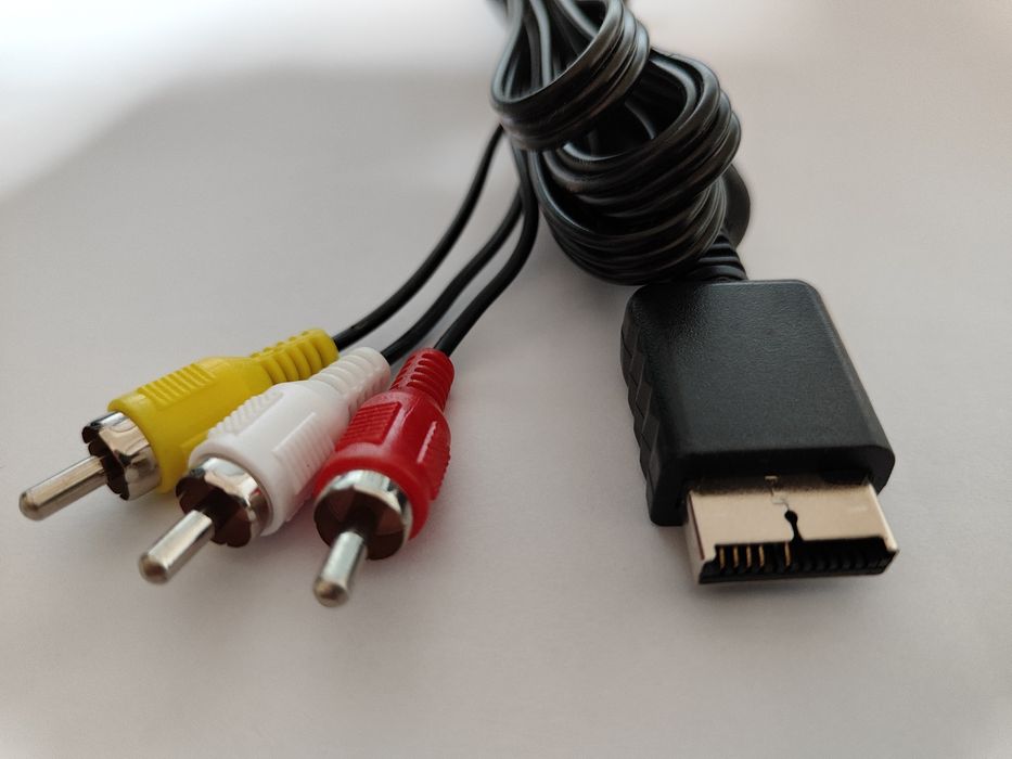 Кабел за PS2 , PS3 към  AV (чинчове)