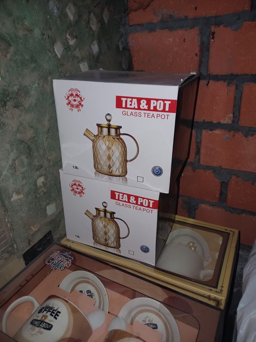 Продаю кухонную утворь;сковородка,бокалы для кофе,ложки и вилки,фужер