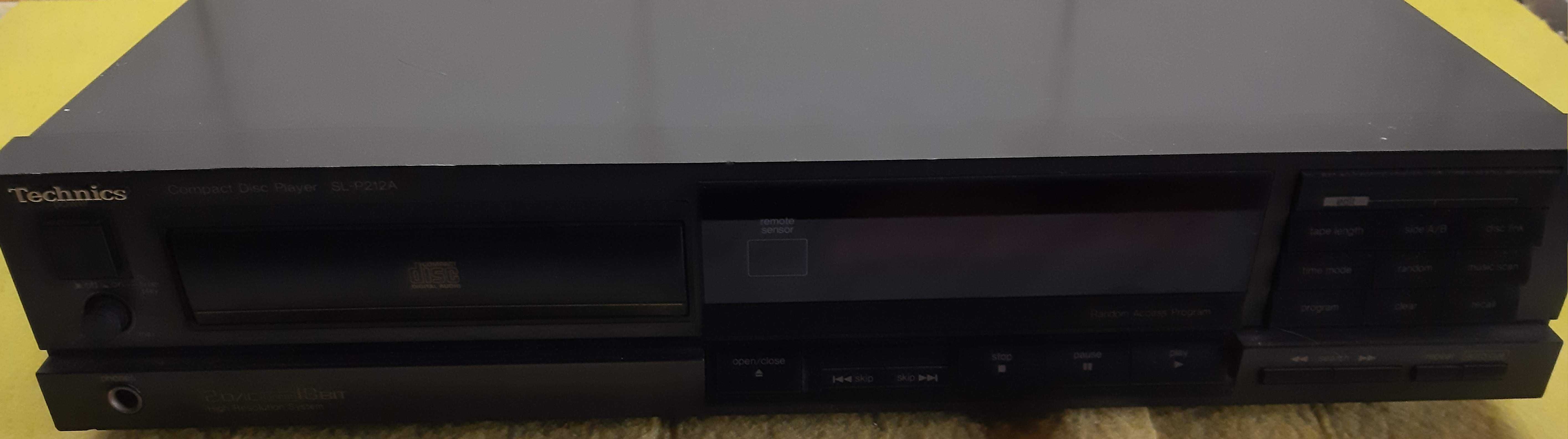 Technics Compact Disc Player SL-P212A