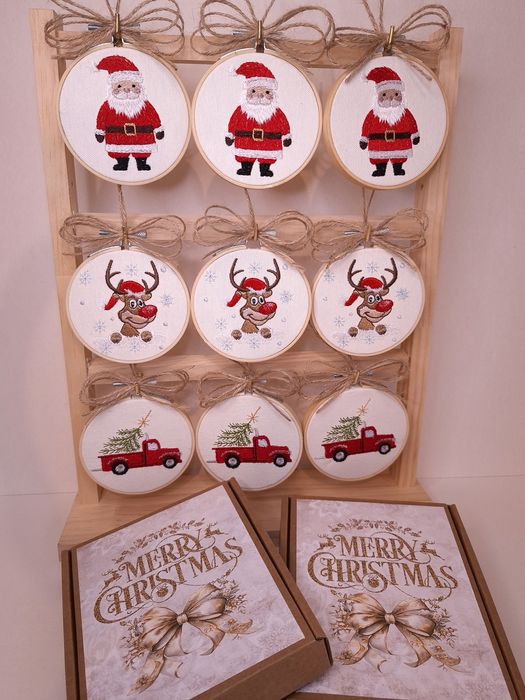 Бродирани коледни играчки за елха