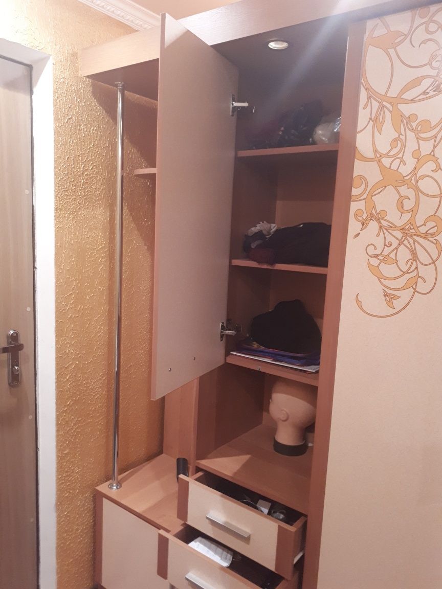 Шкаф в  прихожую