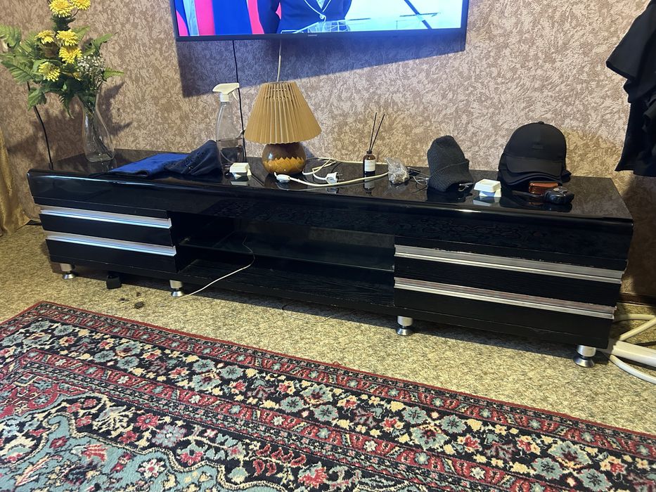 Тумба под телевизор