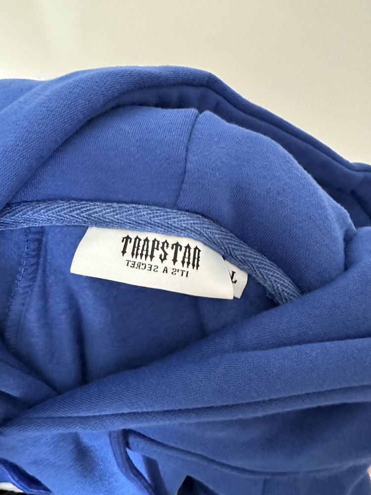 Trapstar hoodie (L)