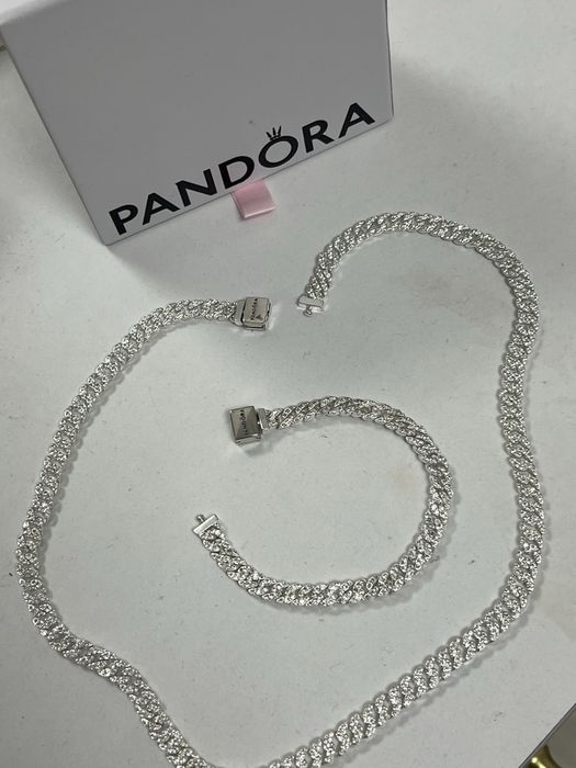 Set Pave Pandora