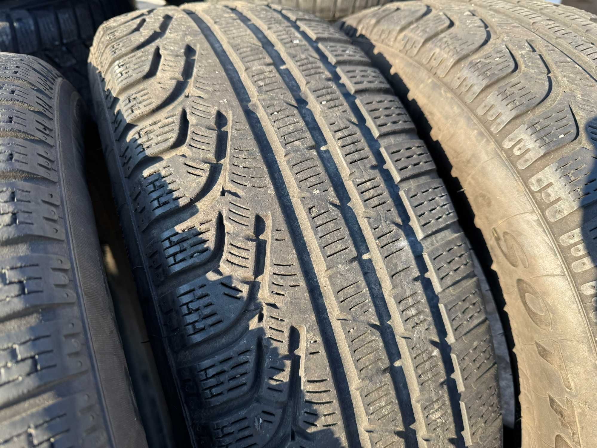 зимни Гуми PIRELLI 215/60/17 с ДОТ 25/2019