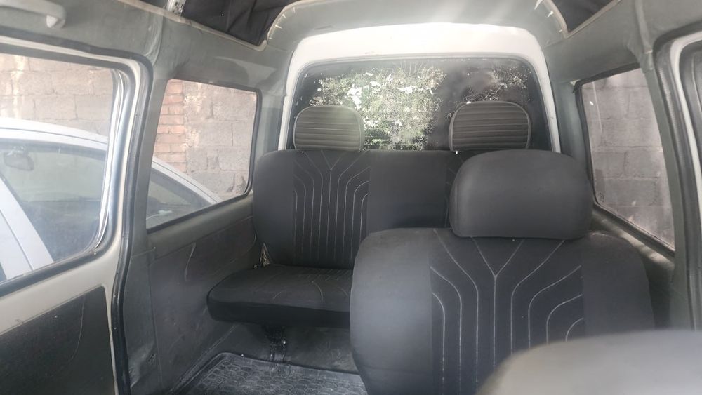 Дамас сотилади холати яхши. Нархи келишилади