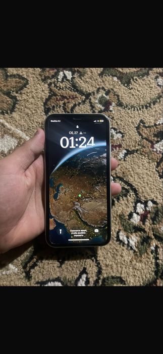 Айфон 11 белый.