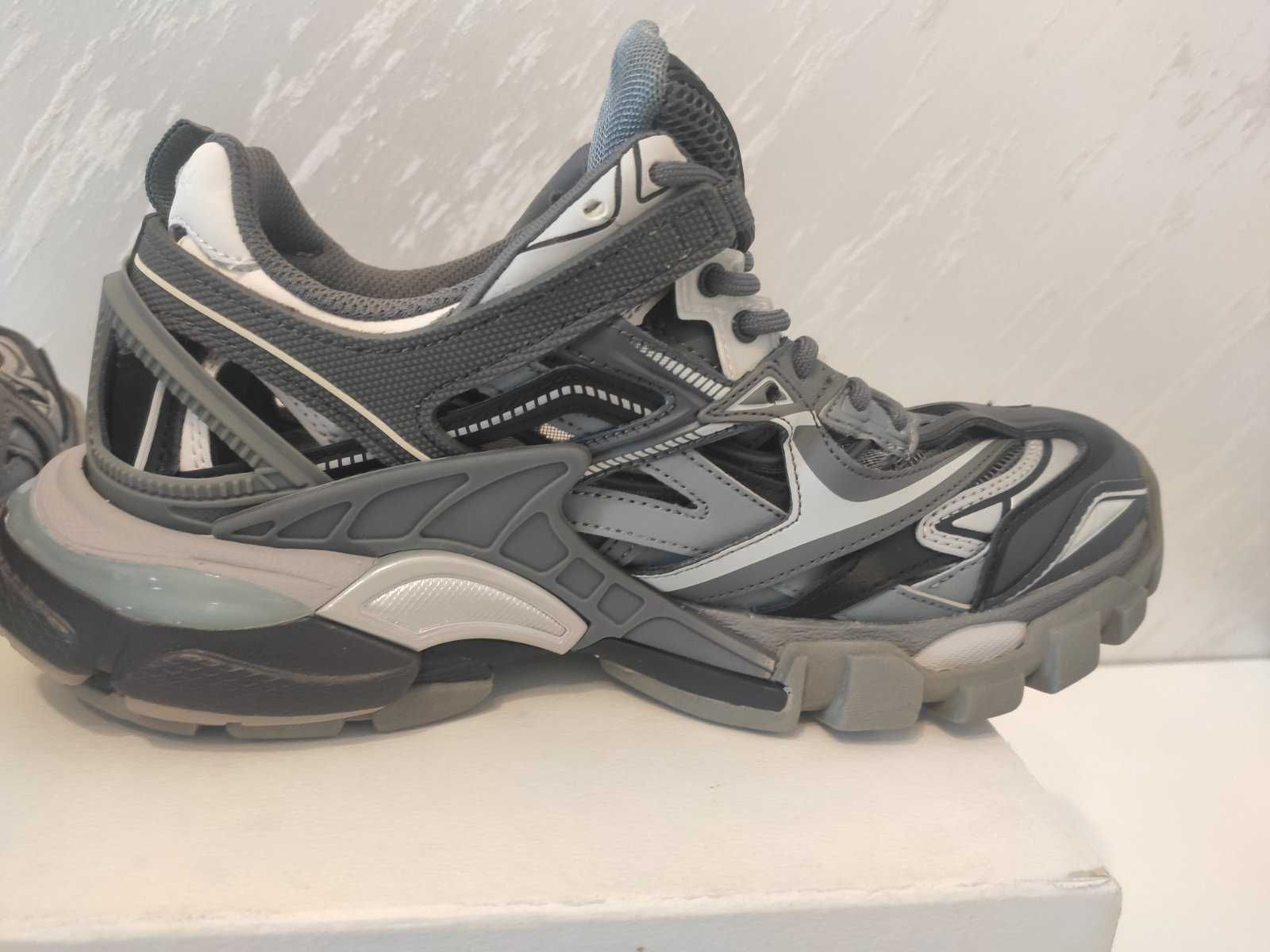 Balenciaga Track 2 grey Налични