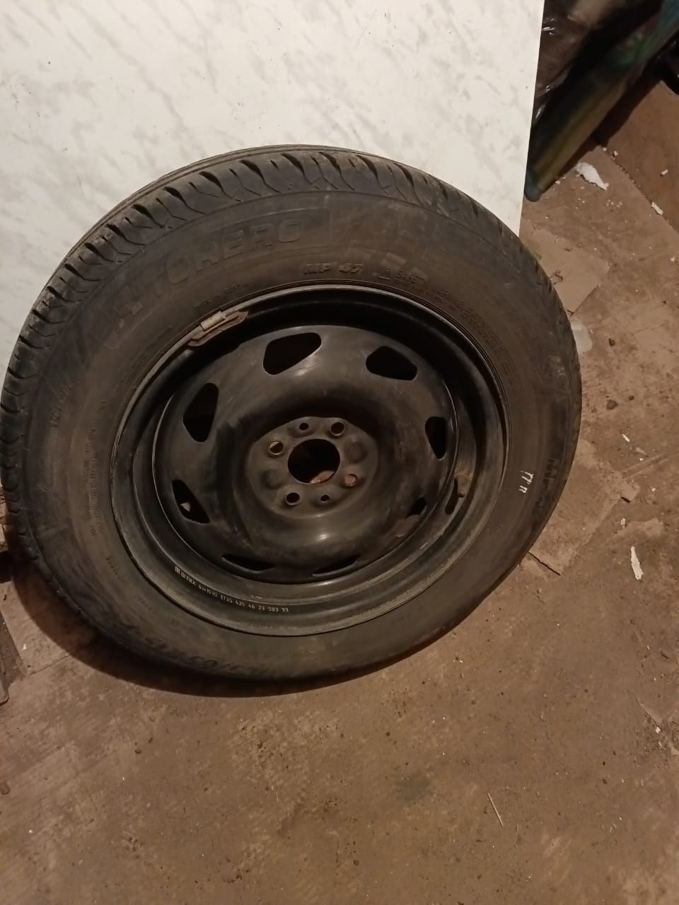 Продам Шины с дисками